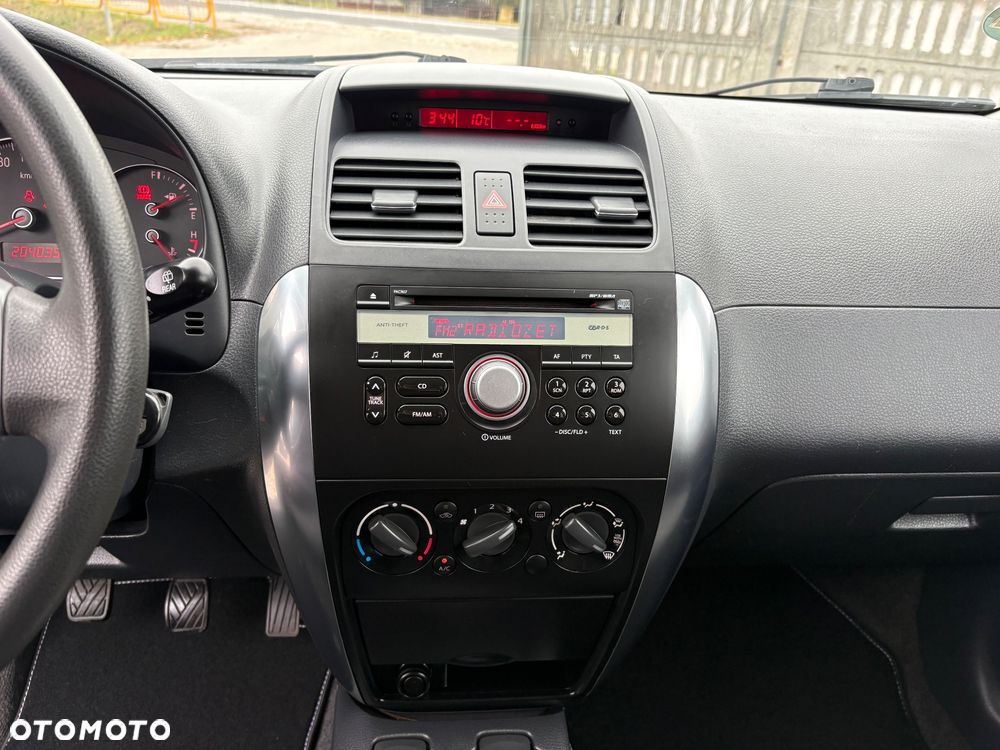 Suzuki SX4 1.6 GLX / Comfort - 36