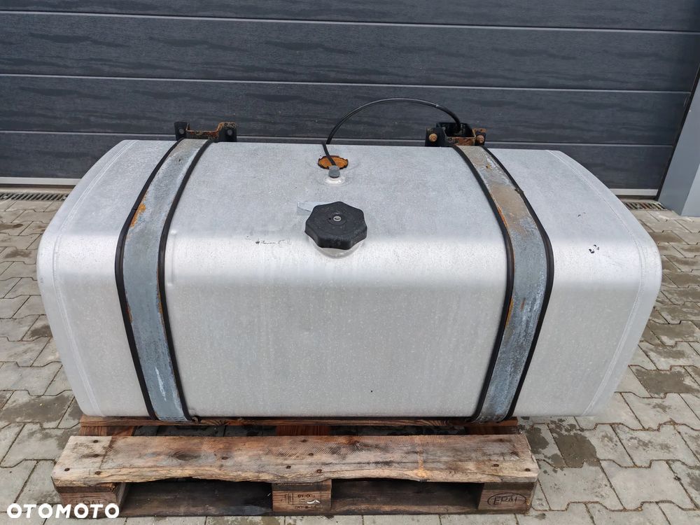 ZBIORNIK PALIWA MAN 480L 135CM KOMPLETNY - 1