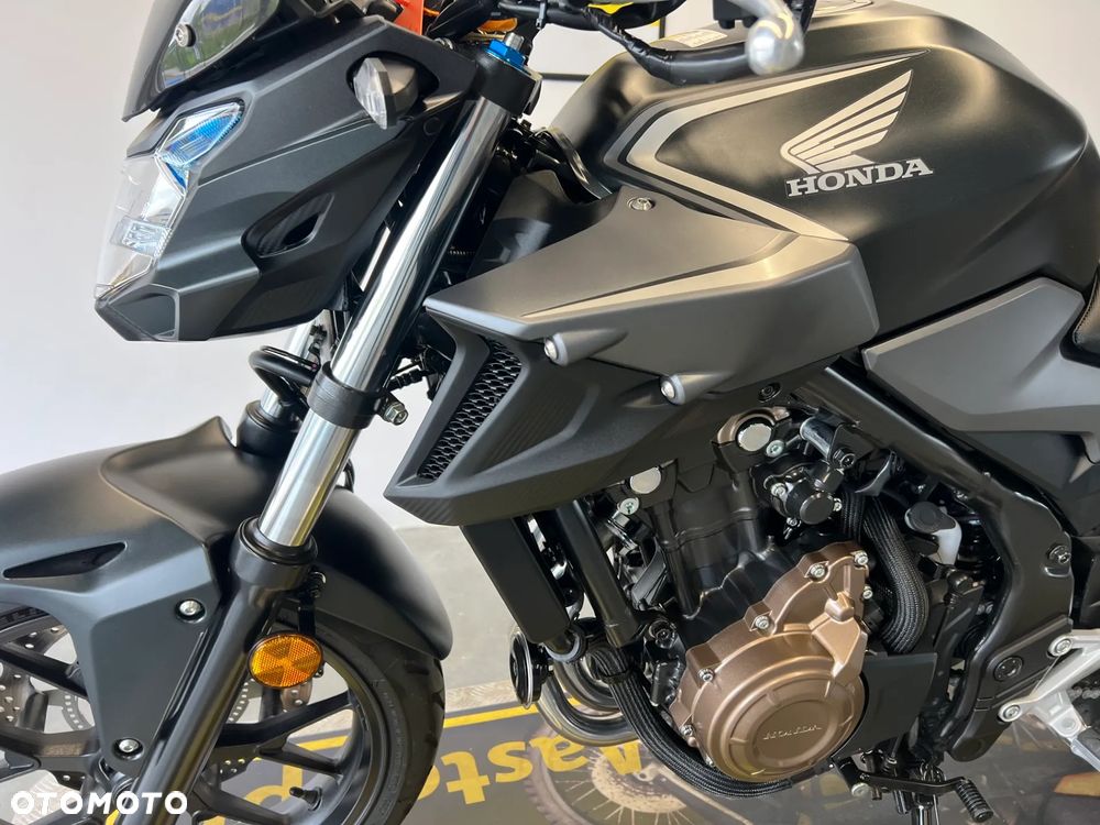 Honda CB - 12