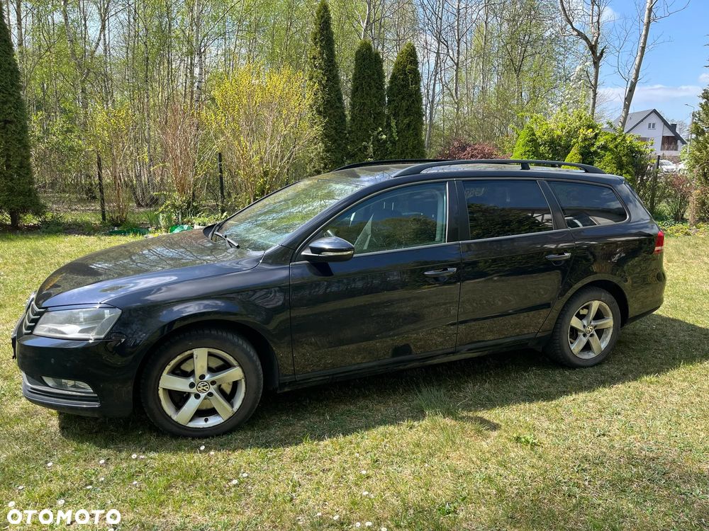 Volkswagen Passat - 1
