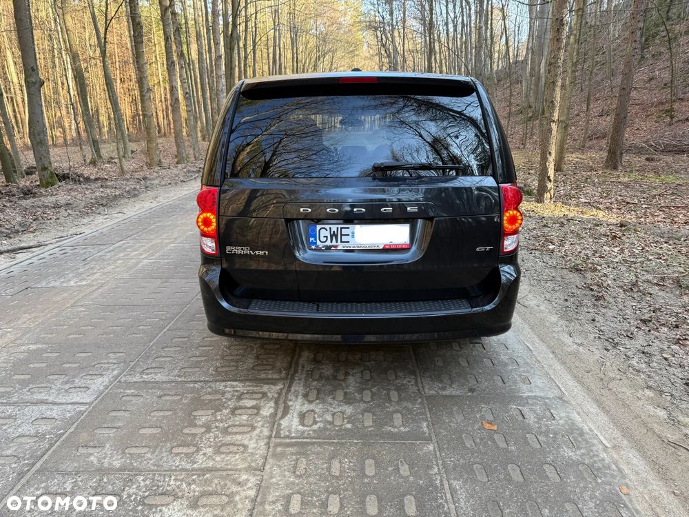 Dodge Grand Caravan 3.6 R/T - 5