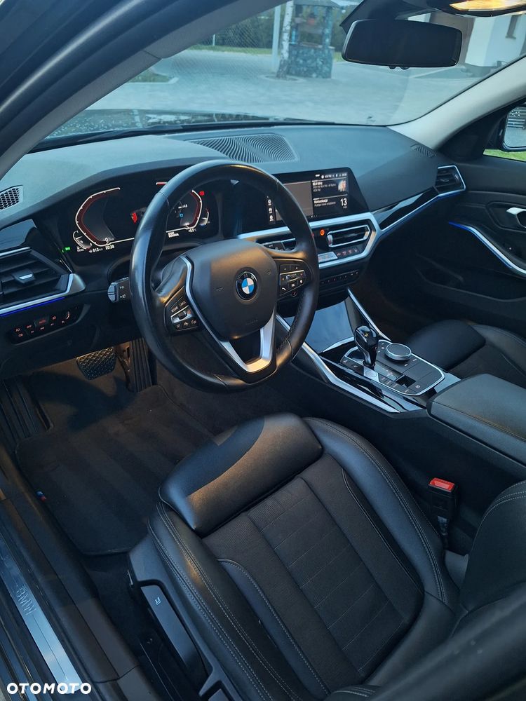 BMW Seria 3 320d MHEV Sport Line - 13