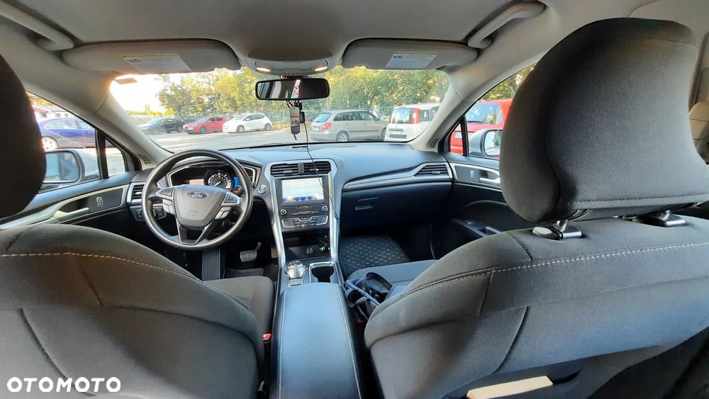 Ford Fusion - 10