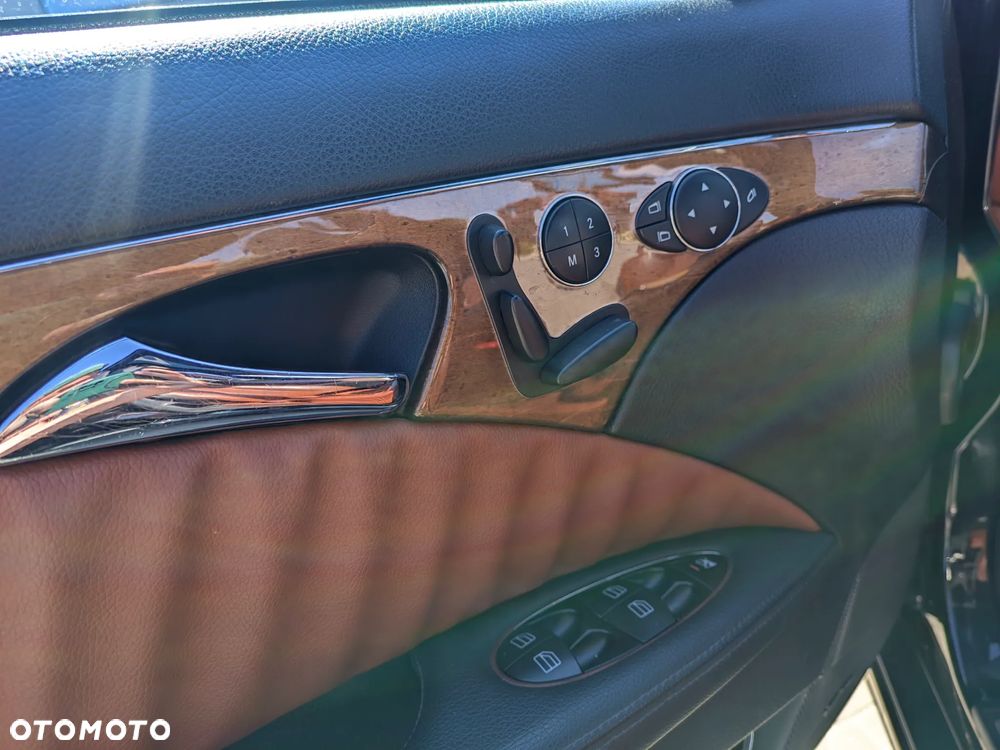 Mercedes-Benz Klasa E 300 BLUETEC Avantgarde - 18