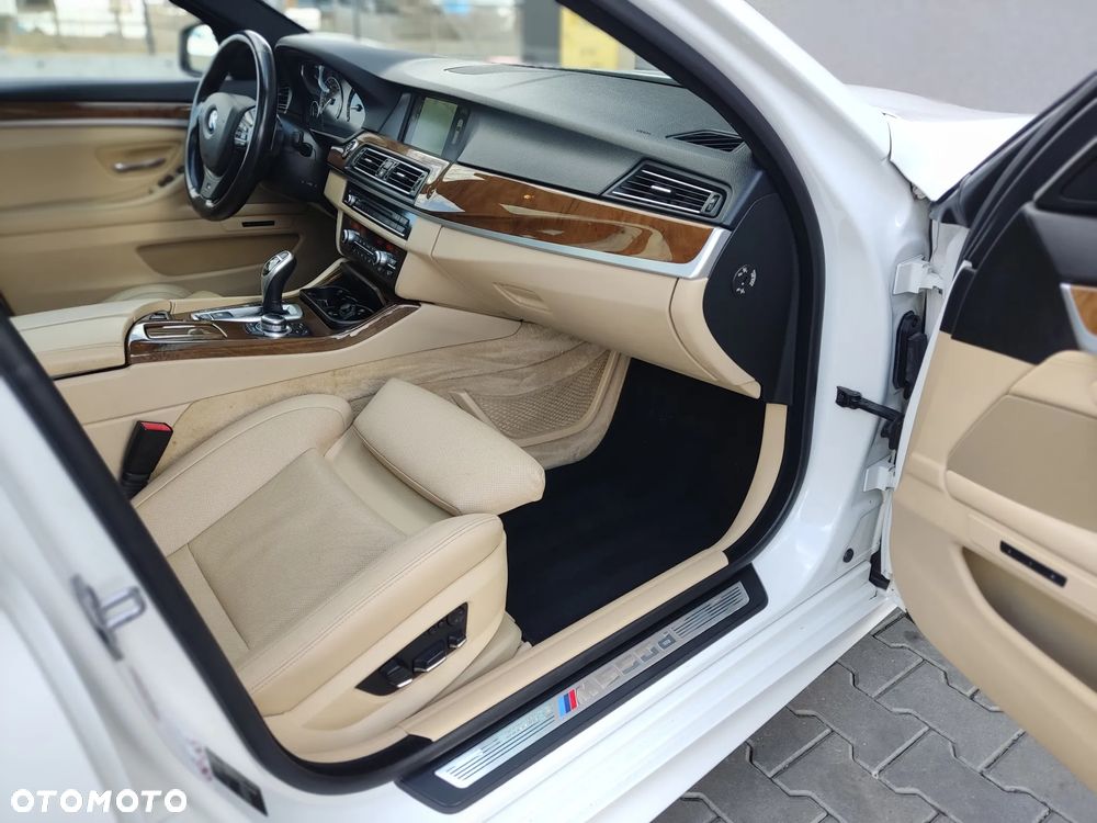 BMW Seria 5 M550d xDrive Sport-Aut - 20