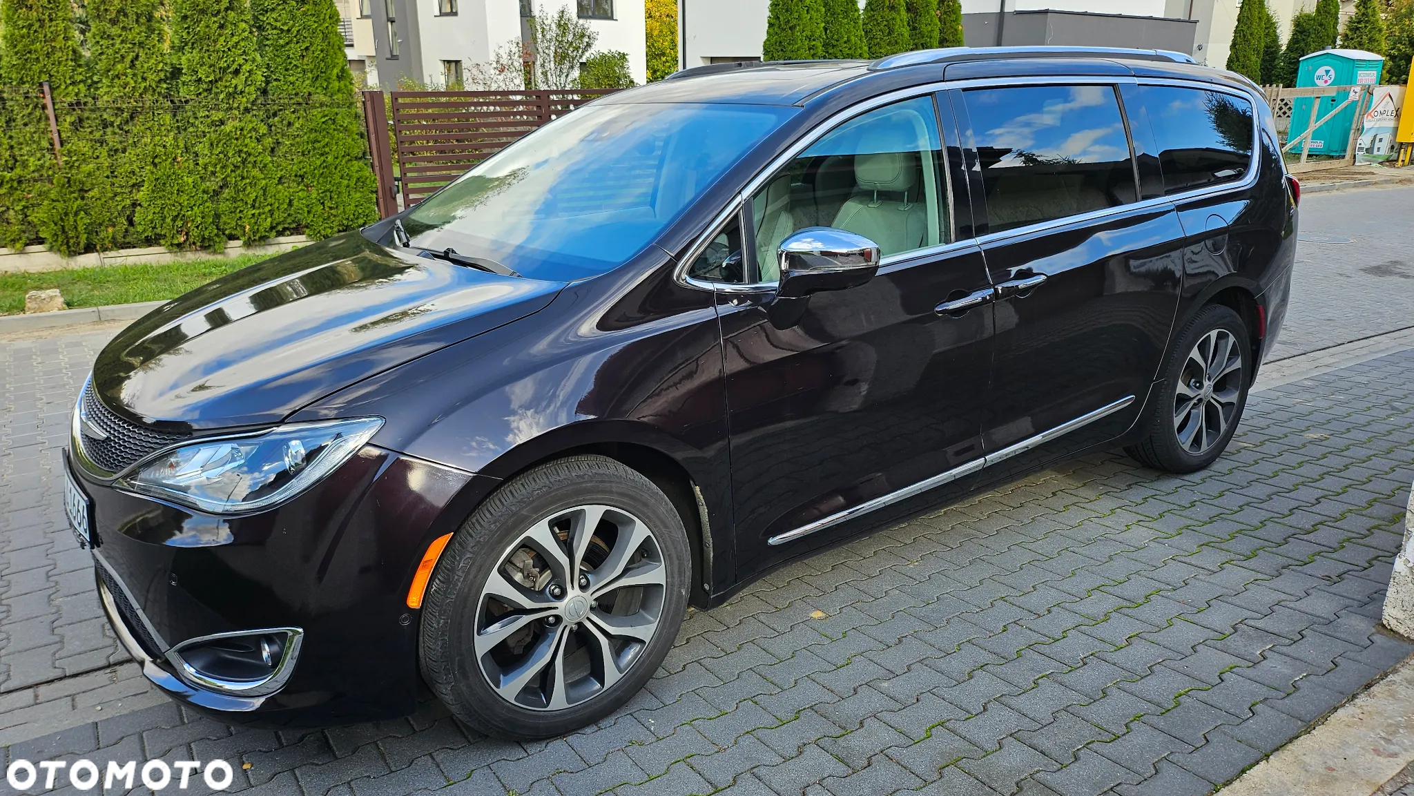 Chrysler Pacifica - 2