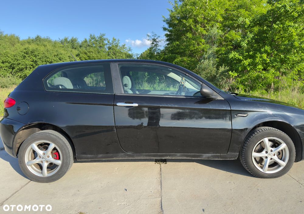 Alfa Romeo 147 1.9 JTD 16V Distinctive - 2