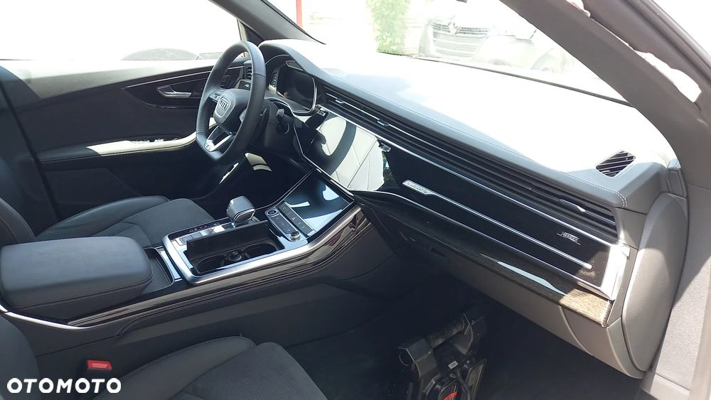 Audi Q8 - 4