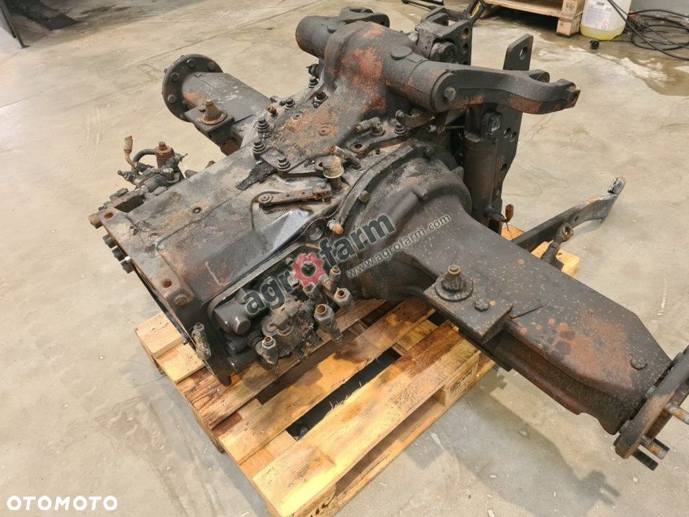 Tylny most Massey Ferguson 5435 851B9 - 2