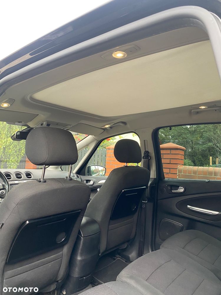 Ford S-Max - 16