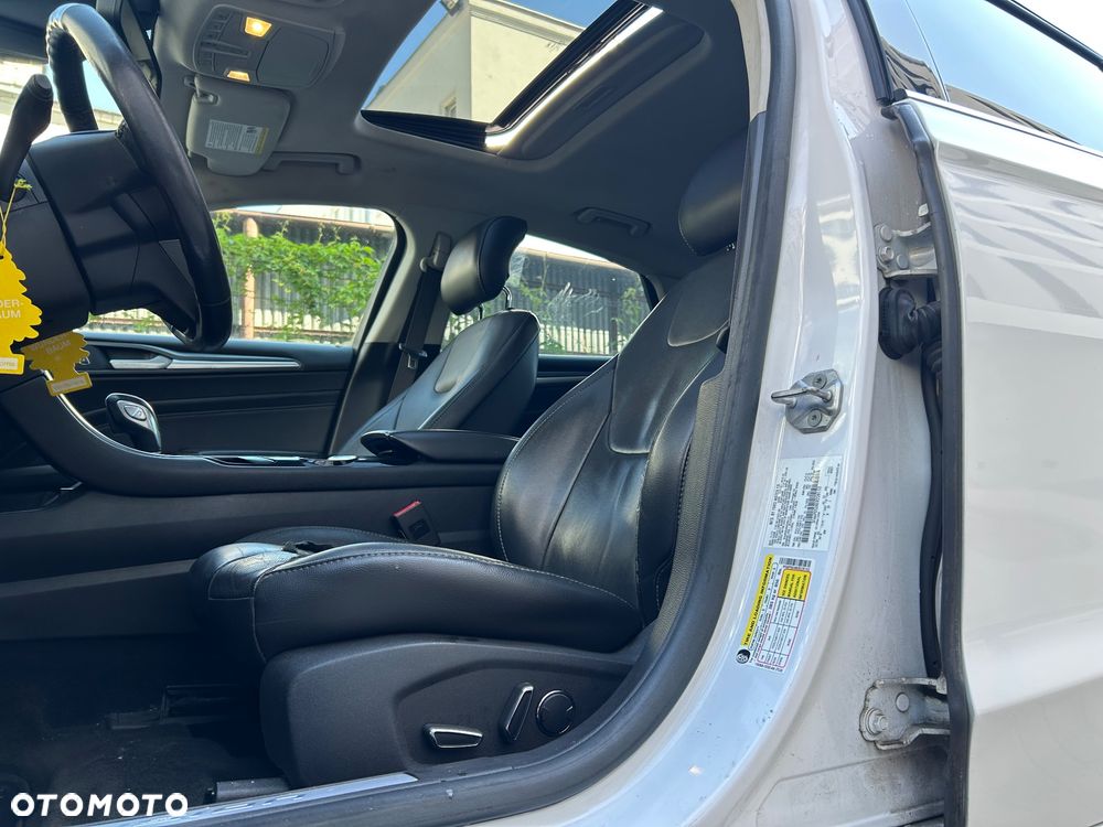 Ford Mondeo 2.0 Hybrid Titanium - 22
