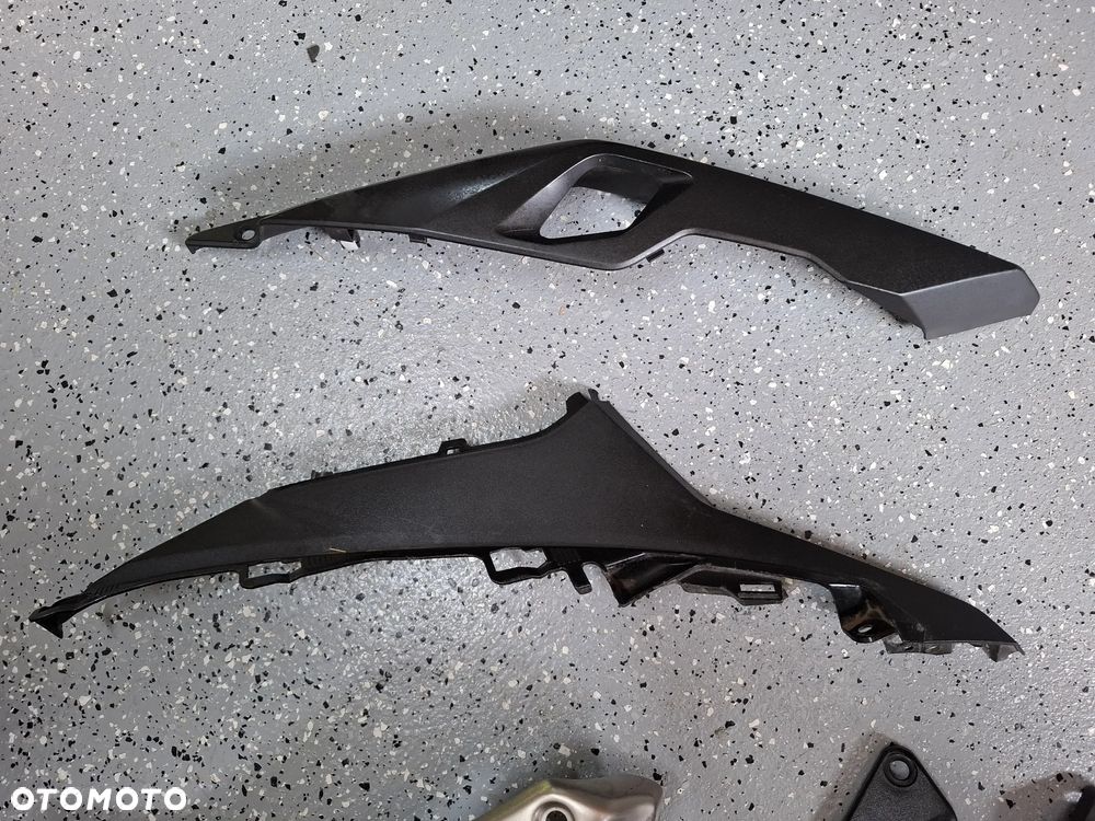 Honda VFR 800 X Crossrunner wypełnienie owiewka bok boczek pług panel - 2
