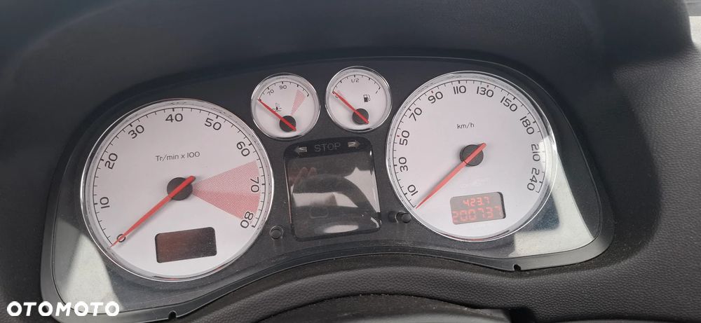 Peugeot 307 CC 140 JBL - 14