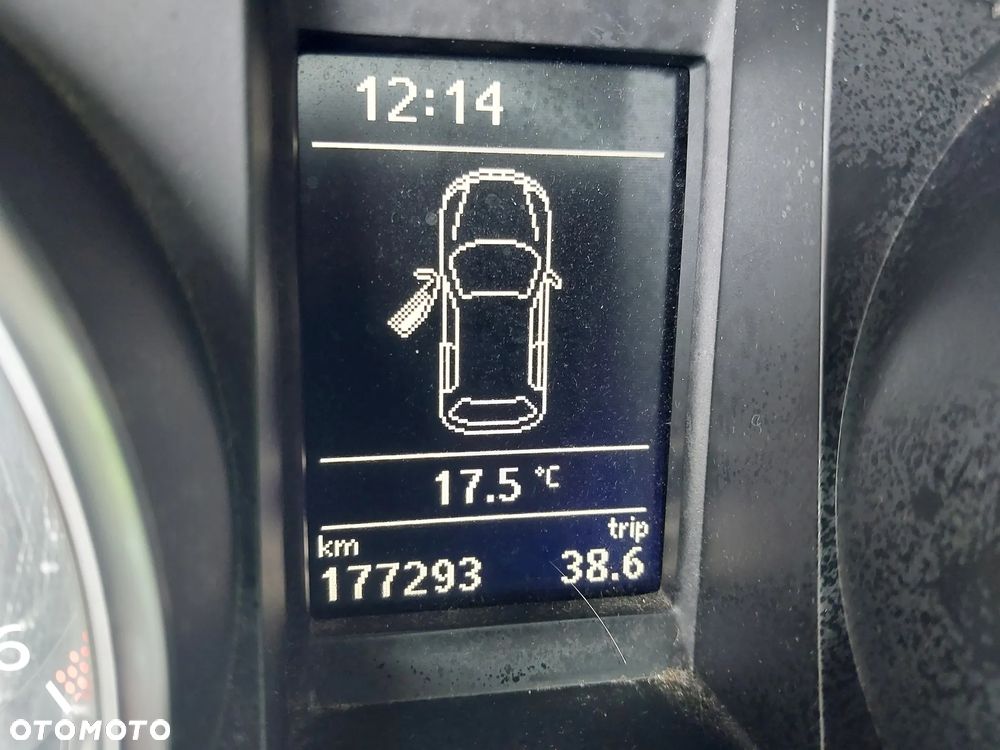 Volkswagen Golf 2.0 TDI DPF BlueMotion Technology Style - 17
