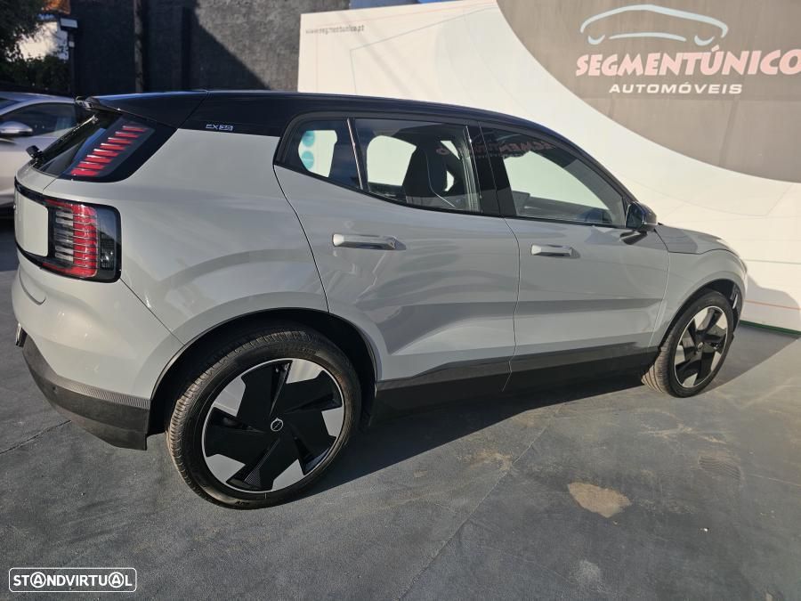 Volvo EX30 69 kWh Single Motor Extended Range Plus - 14