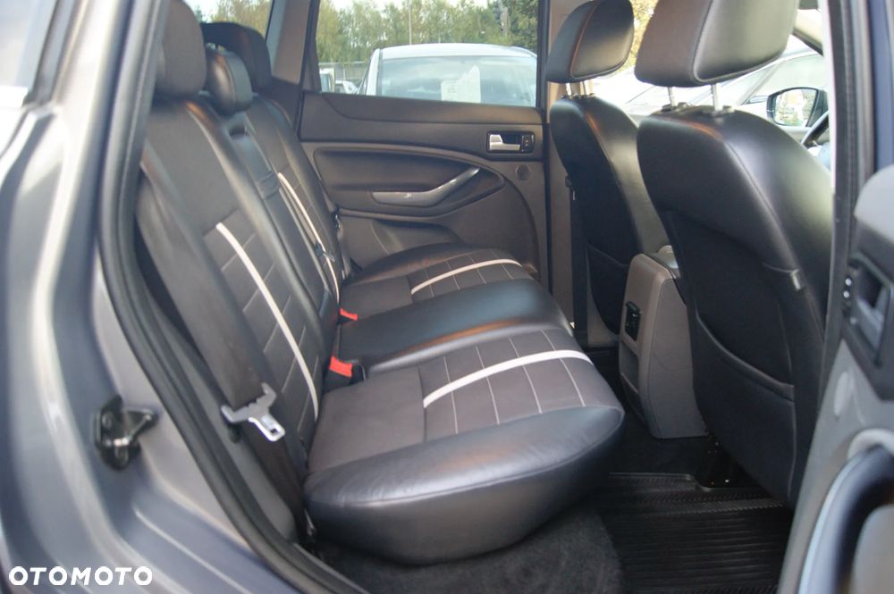 Ford Kuga 2.0 TDCi 4WD Titanium - 31