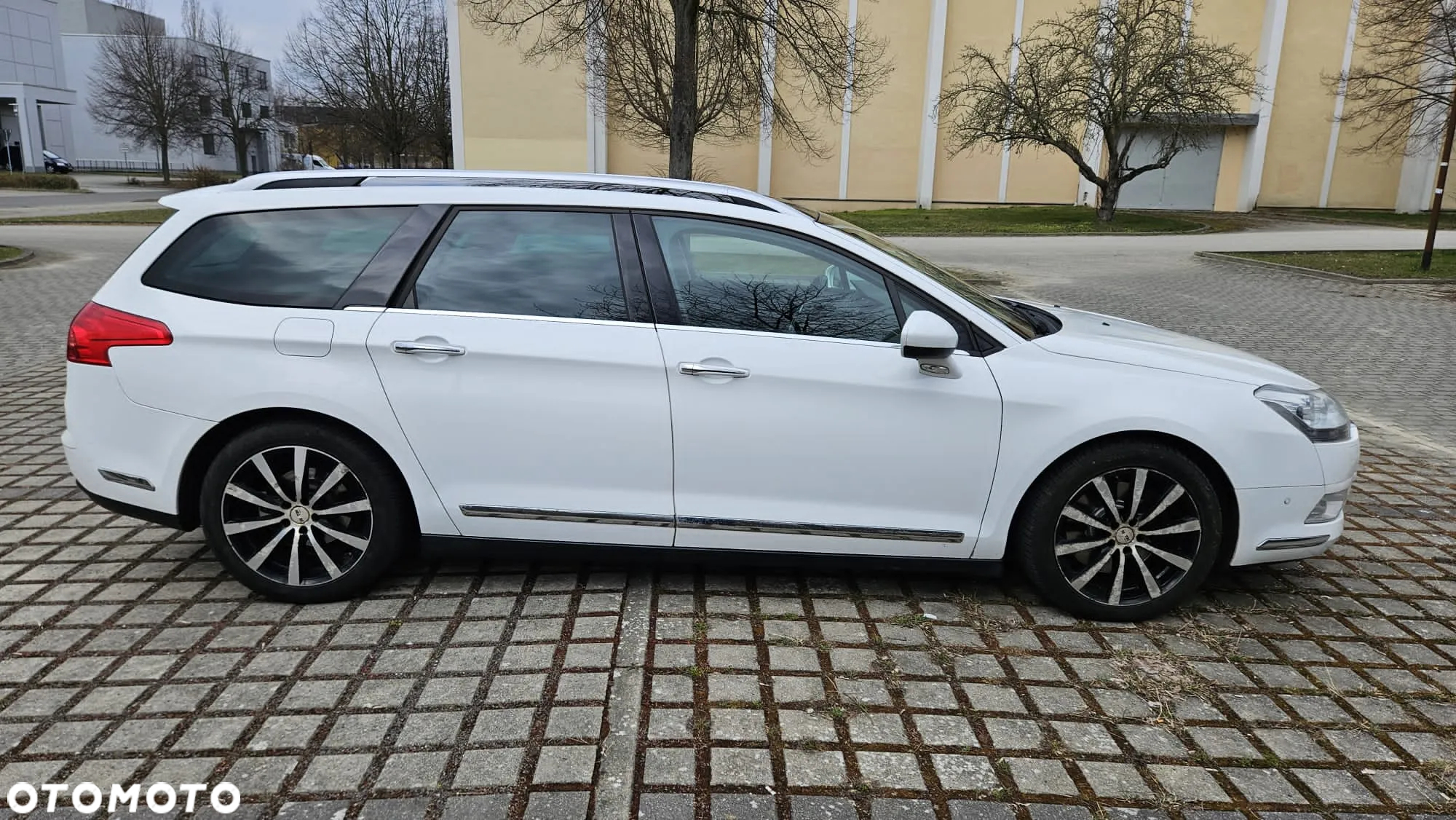 Citroën C5 3.0 HDi V6 Exclusive - 4