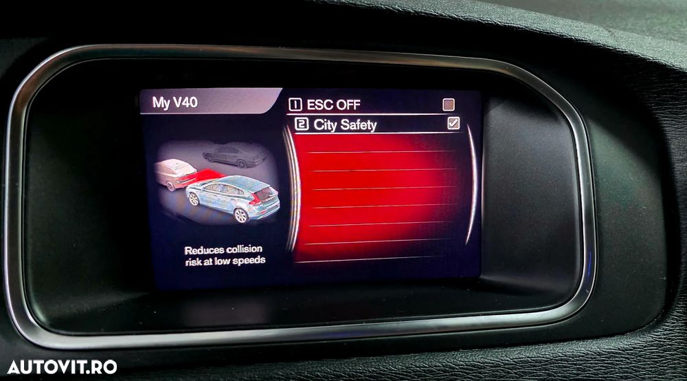 Volvo V40 T2 Aut. Inscription - 20