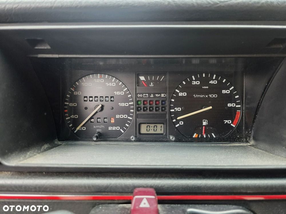 Volkswagen Jetta 1.3 GL - 18