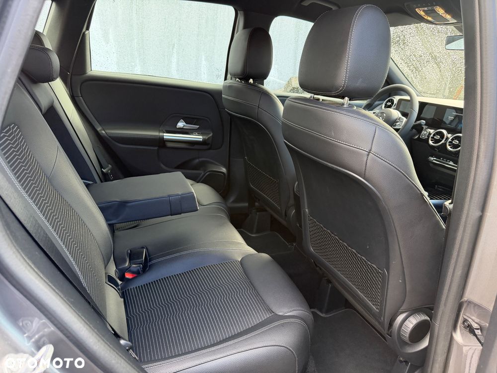Mercedes-Benz Klasa B 200 d Style 8G-DCT - 17