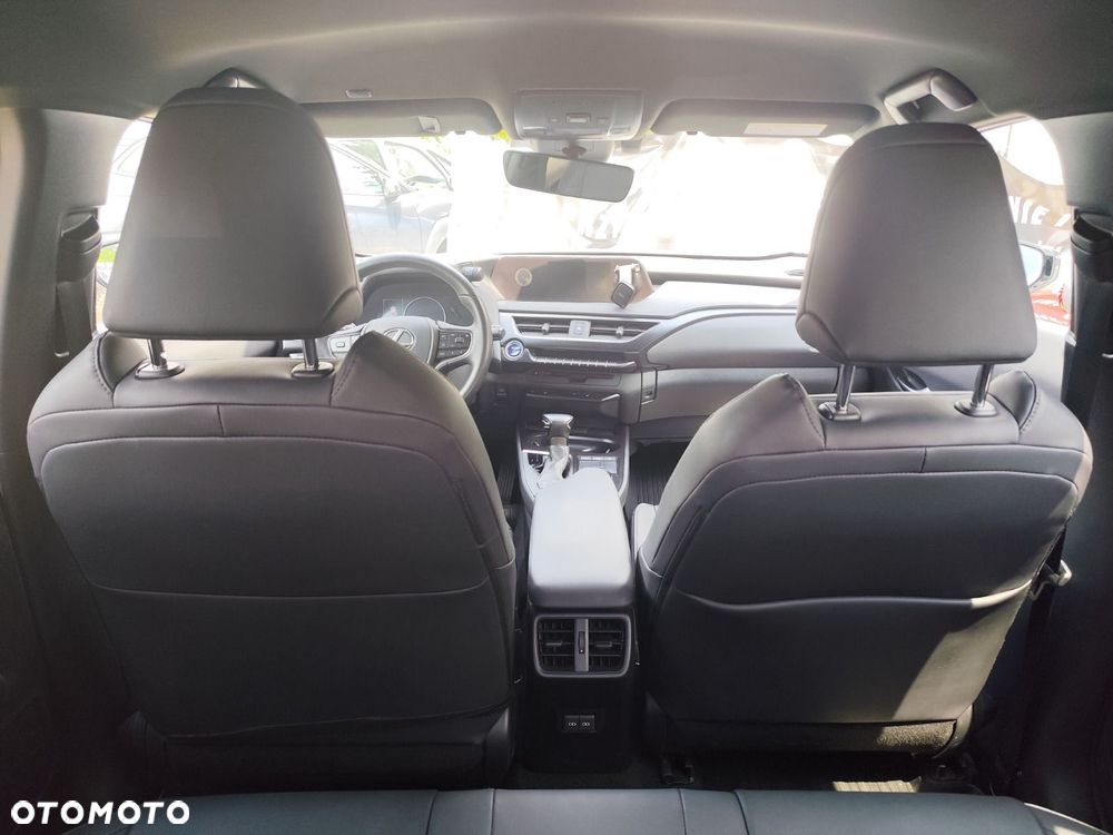 Lexus UX - 8