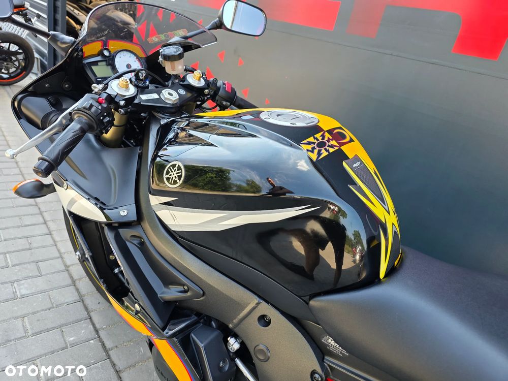 Yamaha R6 - 10