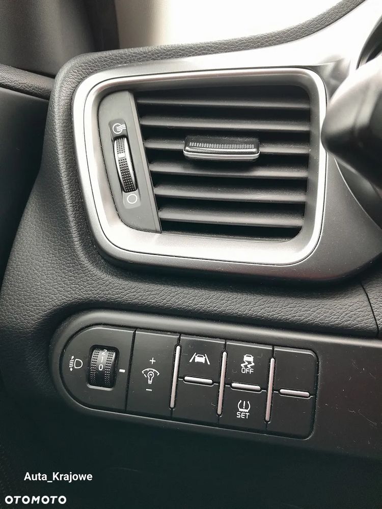 Kia Ceed 1.5 T-GDI M - 22