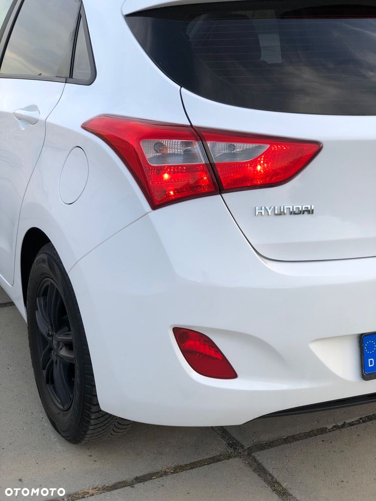 Hyundai i30 1.4 Passion - 11