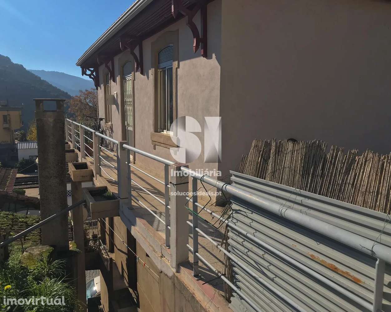 Prédio em Alijó - Grande imagem: 3/15