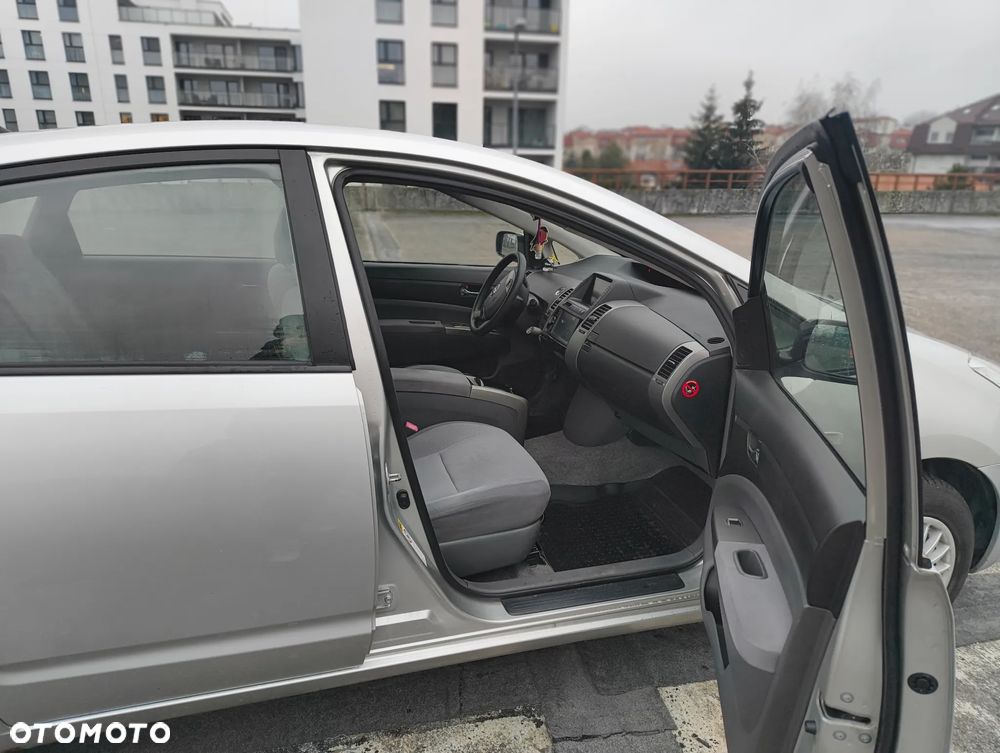 Toyota Prius - 7