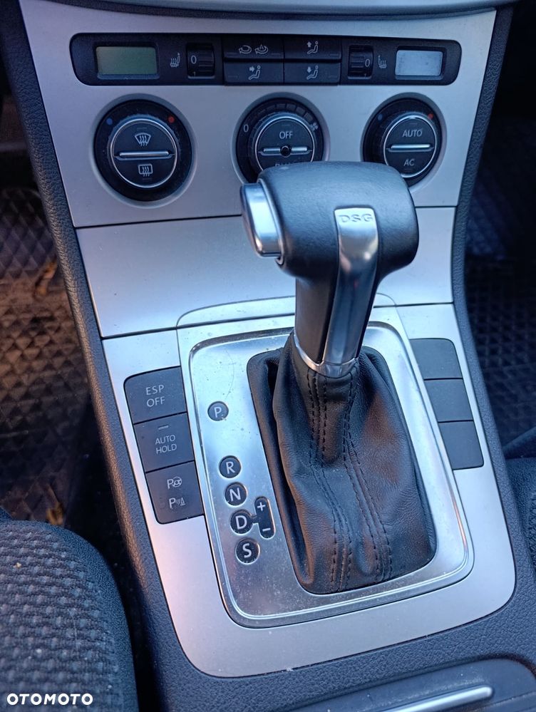 Volkswagen Passat - 18