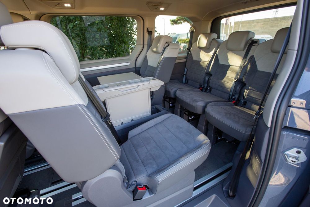 Volkswagen Multivan - 5