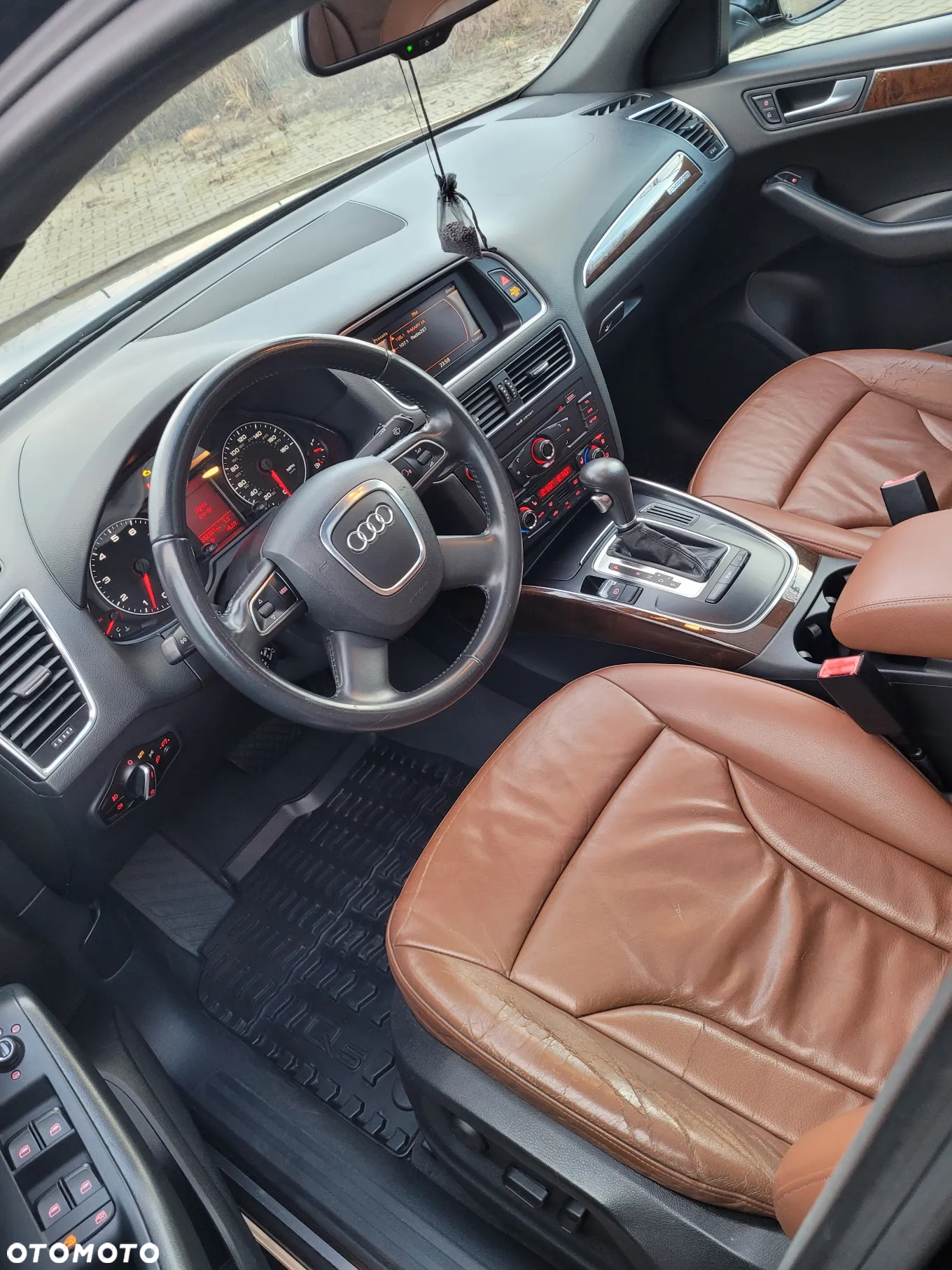 Audi Q5 3.2 FSI Quattro S tronic - 16
