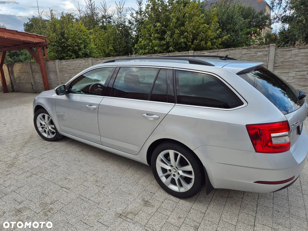 Skoda Octavia 2.0 TDI Style DSG - 2