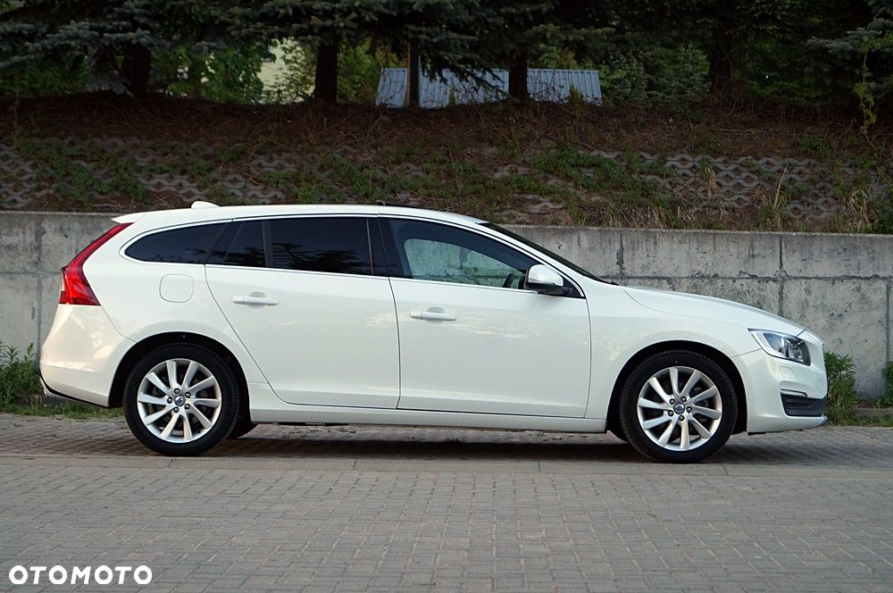 Volvo V60 D4 Edition Pro - 11