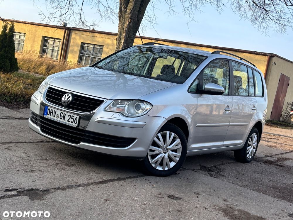 Volkswagen Touran 1.9 TDI DSG Conceptline - 26