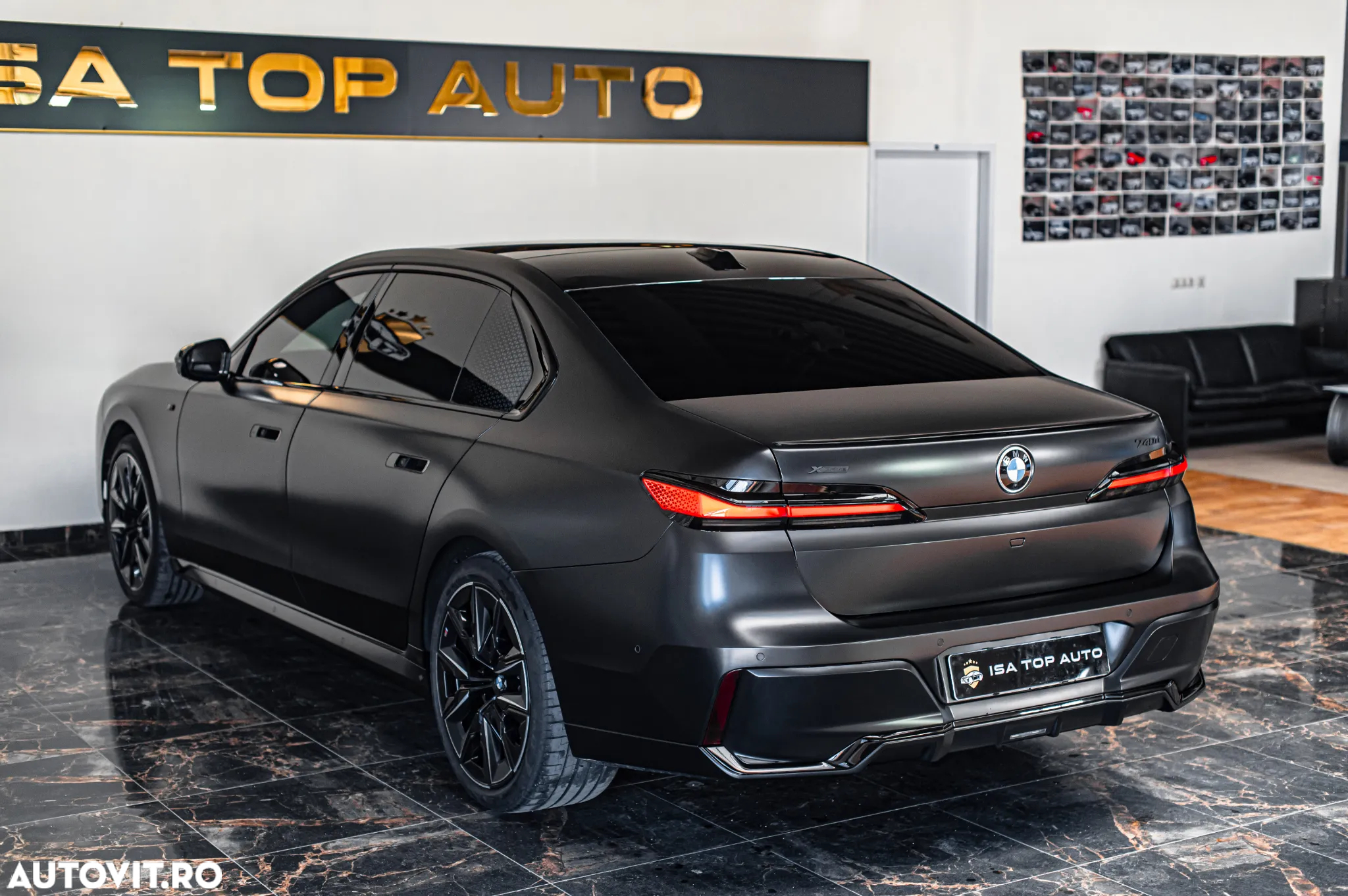 BMW Seria 7 740d xDrive MHEV - 35