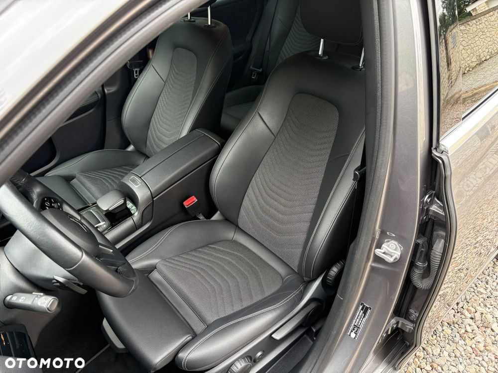 Mercedes-Benz Klasa B 180 d 8G-DCT - 10