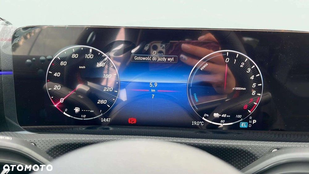 Mercedes-Benz CLA - 12