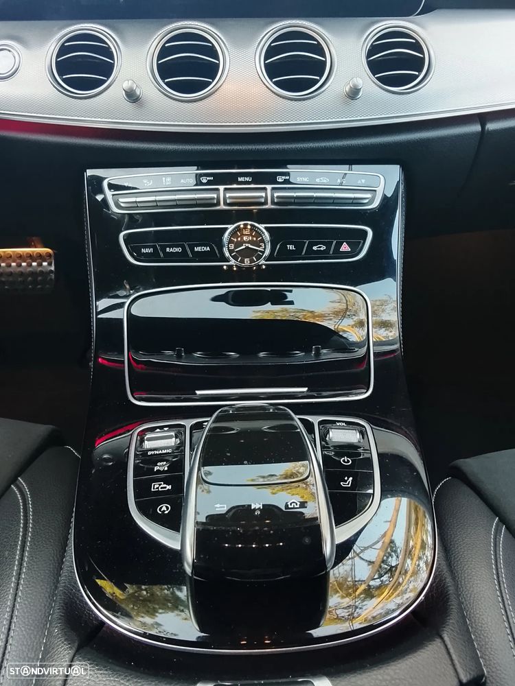 Mercedes-Benz E 220 d AMG - 10