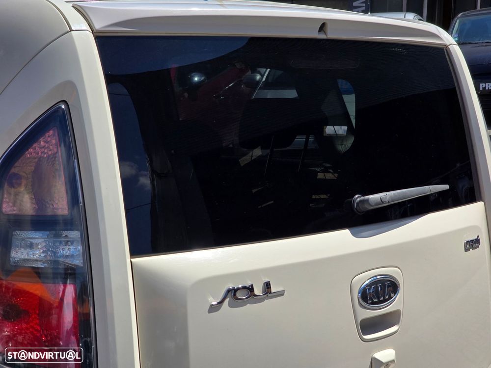 Kia Soul 1.6 CRDi EX - 23