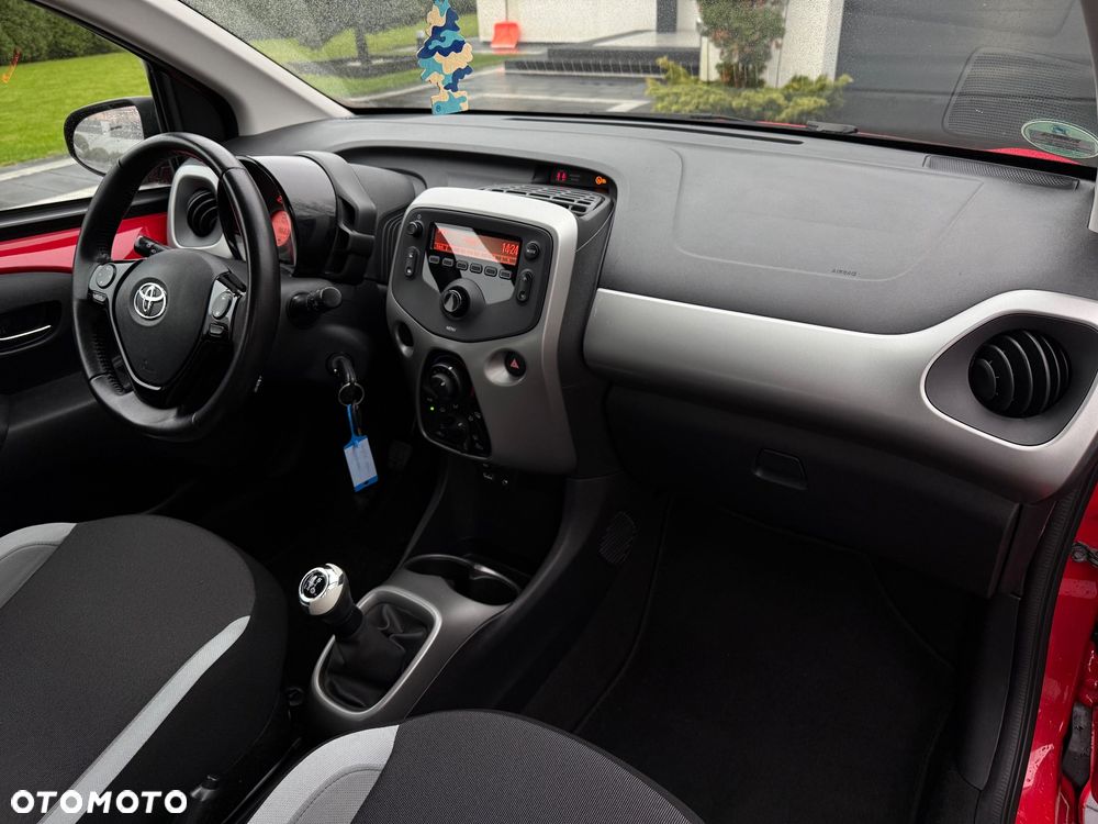 Toyota Aygo x-play - 20