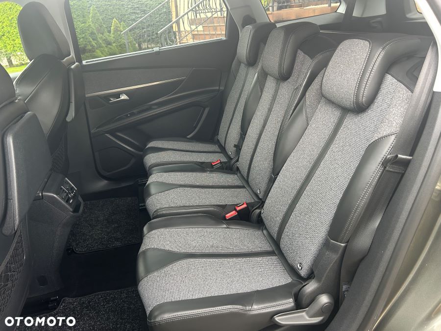 Peugeot 5008 ver-bluehdi-150-stop-start-allure - 17