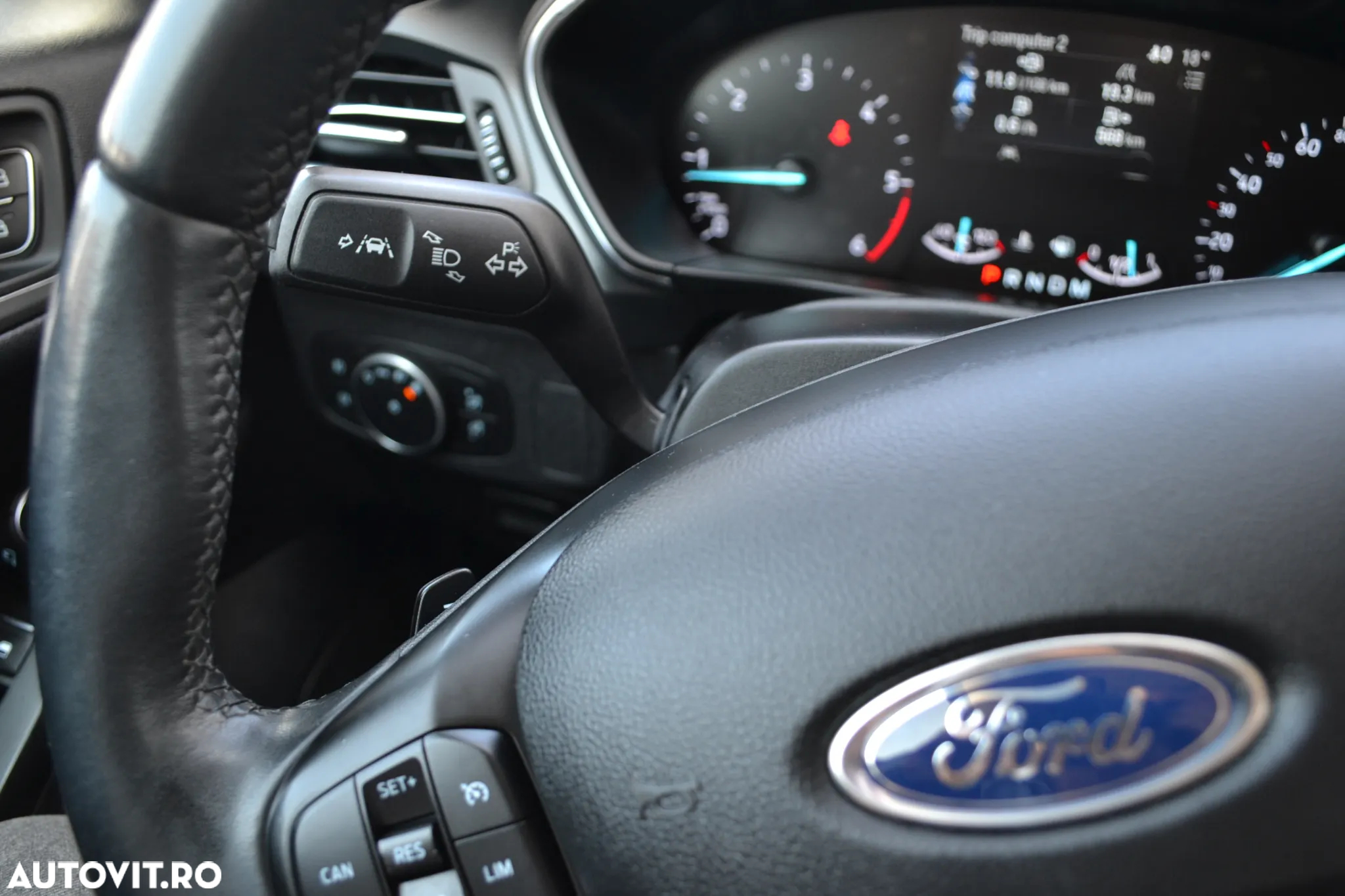 Ford Focus 1.5 EcoBlue Start-Stopp-System Aut. TITANIUM - 12