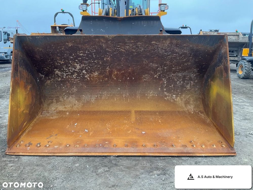 Volvo L180H - 15