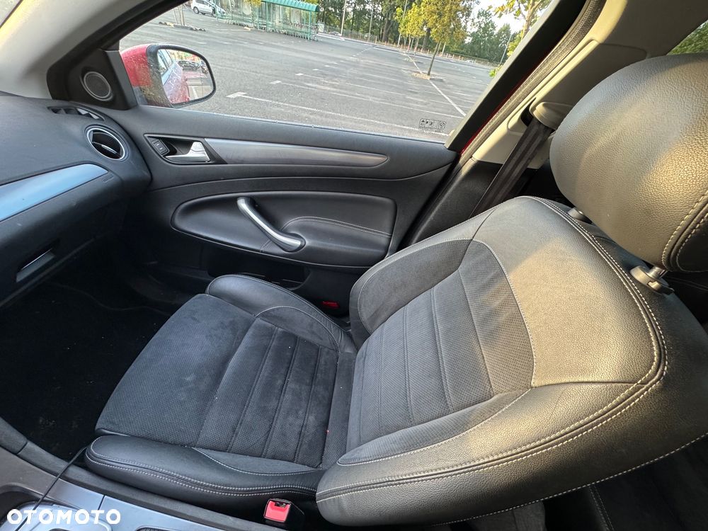 Ford Mondeo 2.2 TDCi Titanium - 21