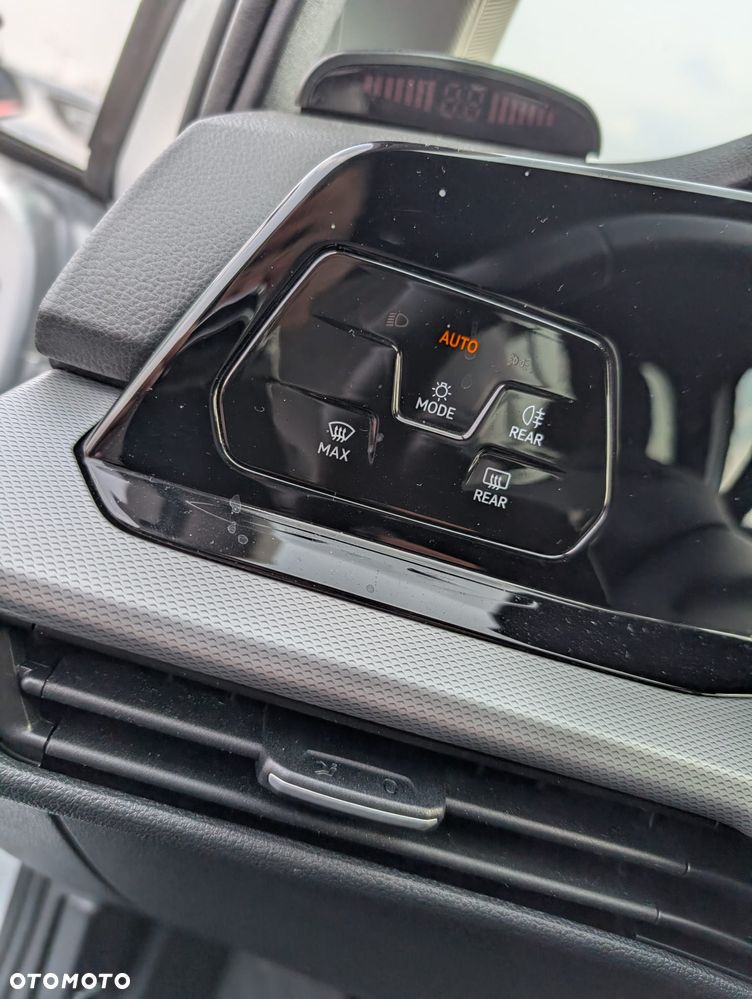 Volkswagen Golf 2.0 TDI Life - 18