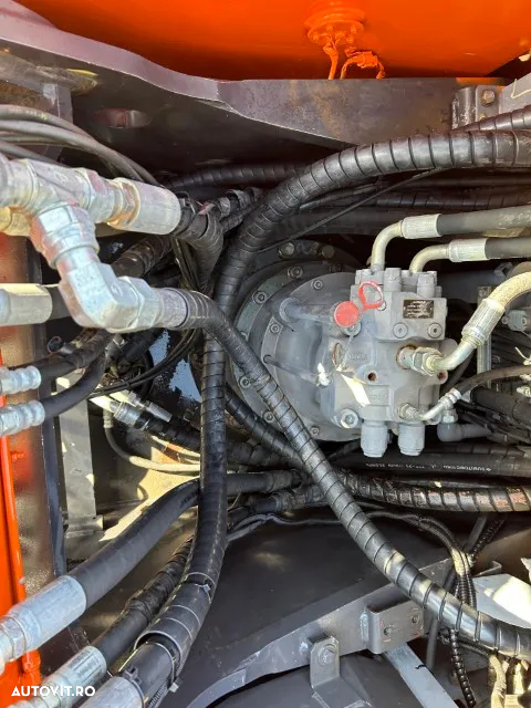 Hitachi ZX 250LCN-6 - 16