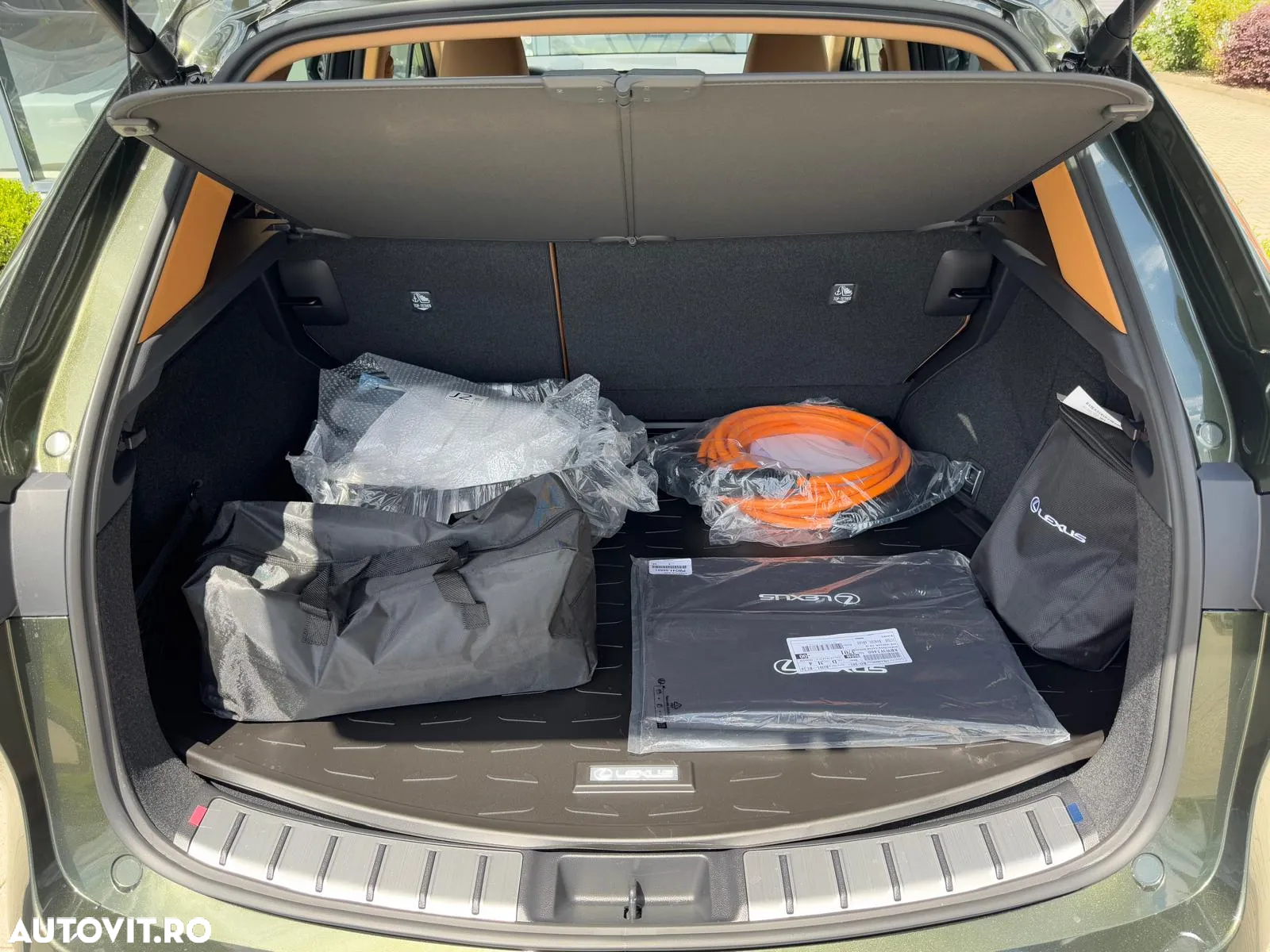 Lexus Seria NX 450h+ 2.5 TNGA HV 25H PHEV CVT Executive - 32