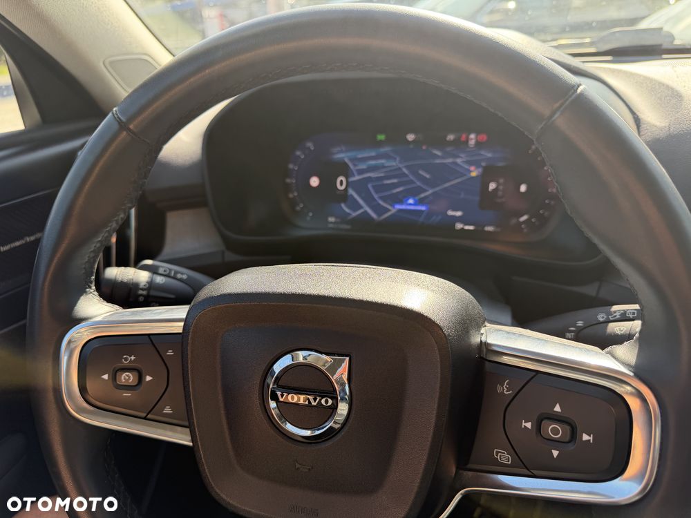 Volvo XC 40 B3 B DKG Essential - 12